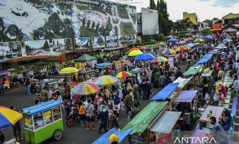 Ngabuburit dengan pacar, diperbolehkan atau melanggar syariat Islam?