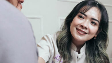 Dibalik Tren Face Contouring, Dr. Farrah Al Gadri Bahas Risiko kemudian Manfaatnya