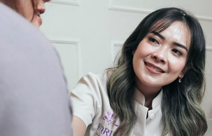 Dibalik Tren Face Contouring, Dr. Farrah Al Gadri Bahas Risiko kemudian Manfaatnya