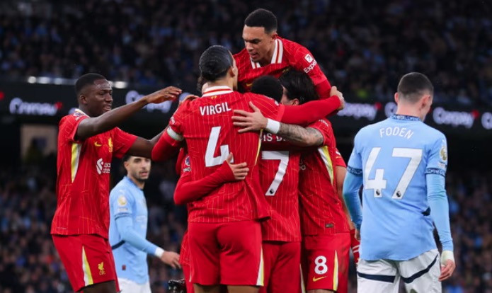 Liverpool Cium Aroma Trofi usai Bungkam Manchester City, Arne Slot: Gelar Belum di tempat pada Tangan