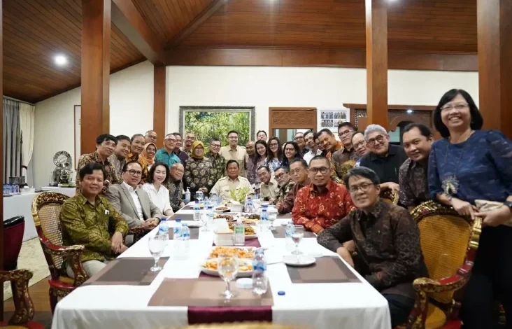 Presiden Prabowo Bersama Pimpinan Planet Pers Bahas Berbagai Isu Penting pada Hambalang
