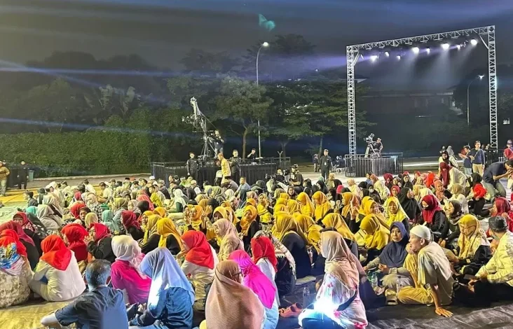 Momen Emak-emak Ramaikan Tabligh Akbar Ramadan 2025 di tempat area TMII, Seru Abis!