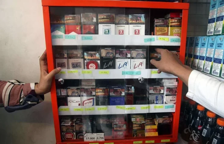 Area Pasar Customer Waswas Hadapi Rencana Larangan Penjualan Rokok