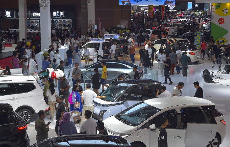 Wuling Berjaya di dalam di IIMS 2025: SPK Meledak, Mobil Listrik Laris Manis!