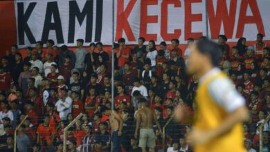 Sepak bola Negara Nusantara juga keterjangkauan kelas pekerja